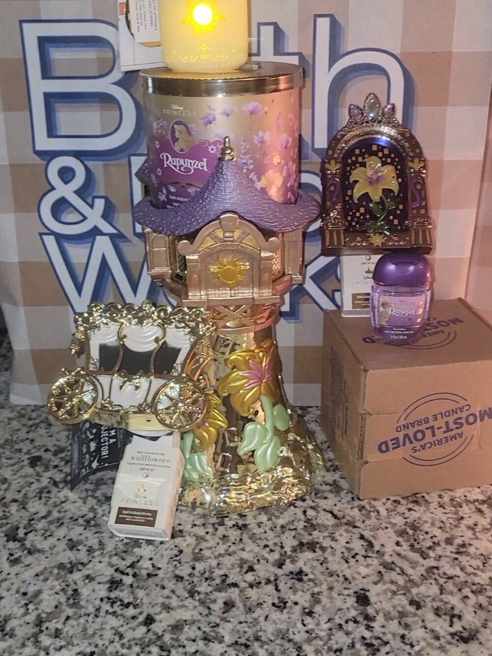 🎉 NEW BATH & BODY WORKS DISNEY RAPUNZEL AND CARRIAGE GIFT SET